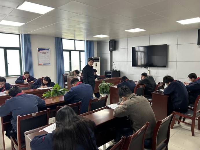 建材公司、檢測(cè)公司聯(lián)合開(kāi)展管理人員業(yè)務(wù)提升考試